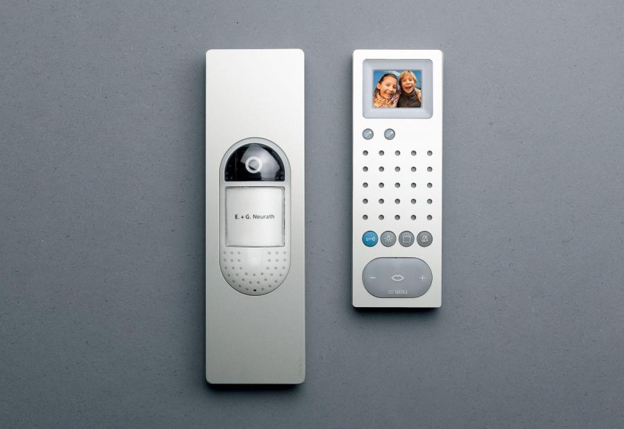 Характеристики и возможности видеодомофона AXIS Характеристики и возможности видеодомофона AXIS